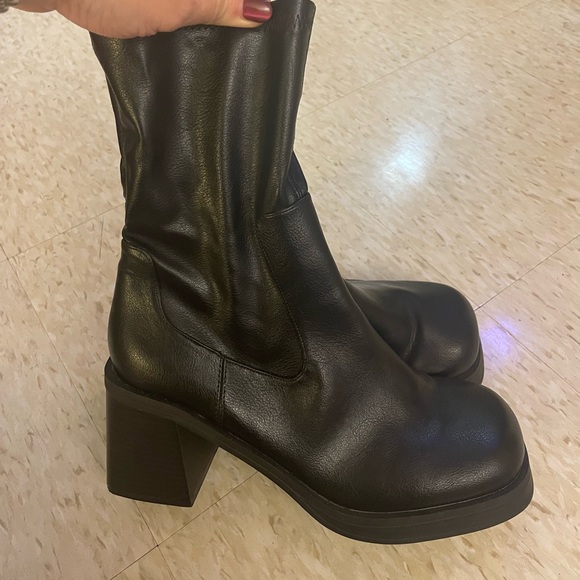 ASOS Square Toe Black Boots - Picture 2 of 4